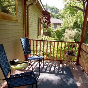 Meet your Posher, Sylvia